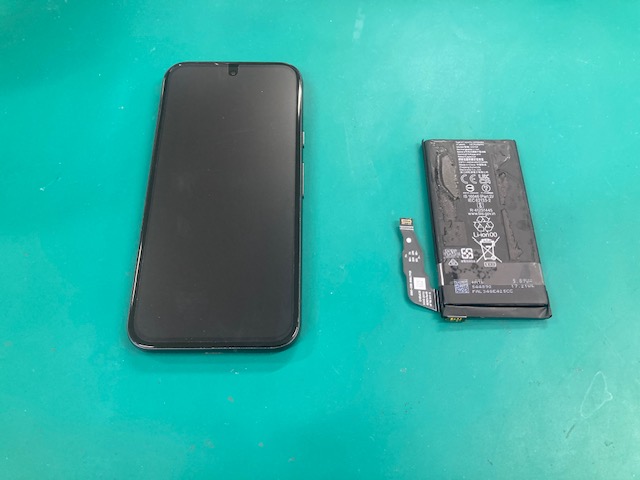 GooglePixel 8a のバッテリー交換を行いました。